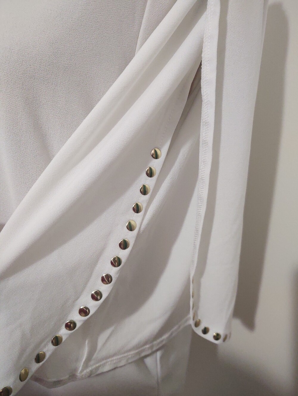 Robert Louis White 3/4 Sleeve Top with Gold Stud Trim | Small - Picture 6 of 7